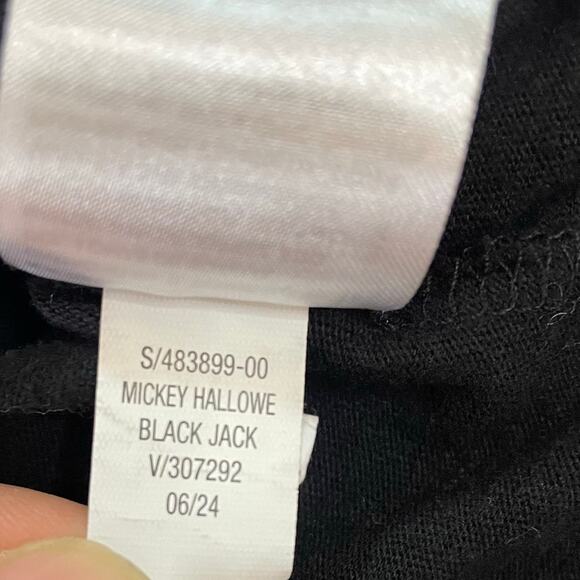 Disney Mickey Mouse Trick or Treat Halloween T-Shirt Black XL Old Navy Glow - Picture 5 of 7